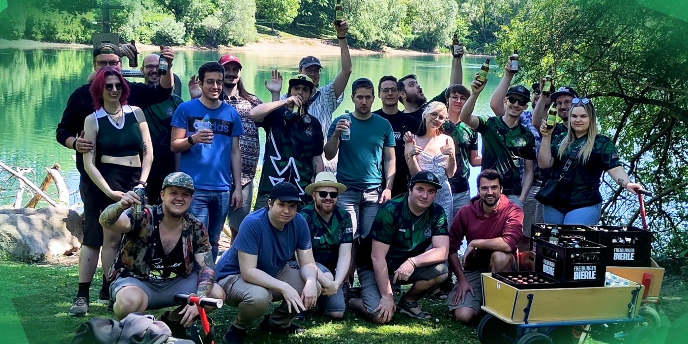 Mitglieder von Freiburg eSports auf der Maiwanderung 2026 am Dietenbachsee